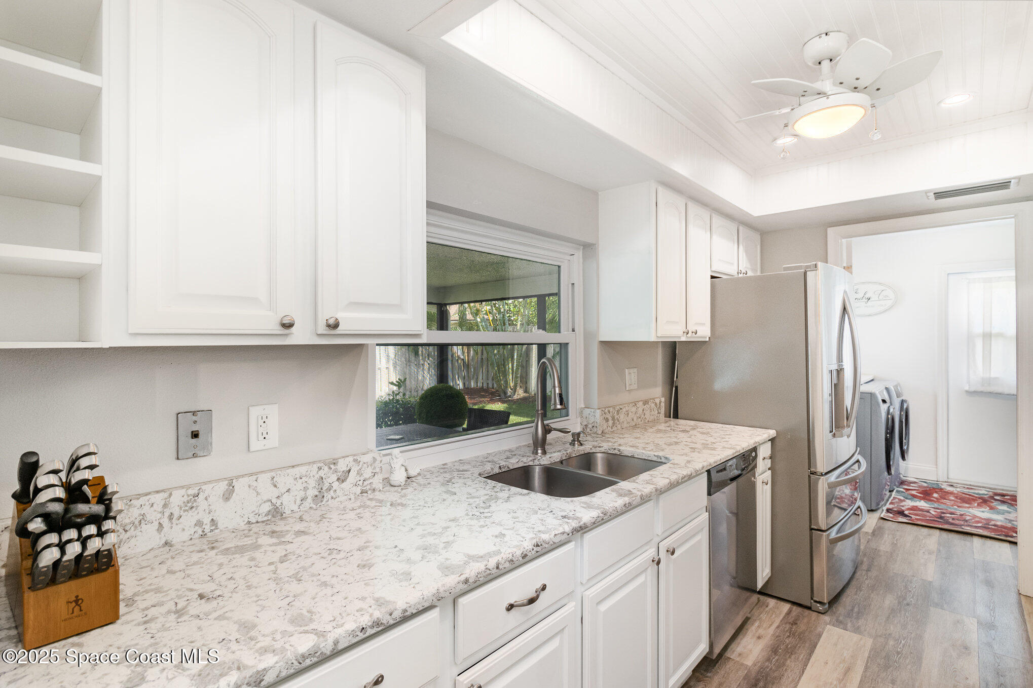 658 Hibiscus Drive