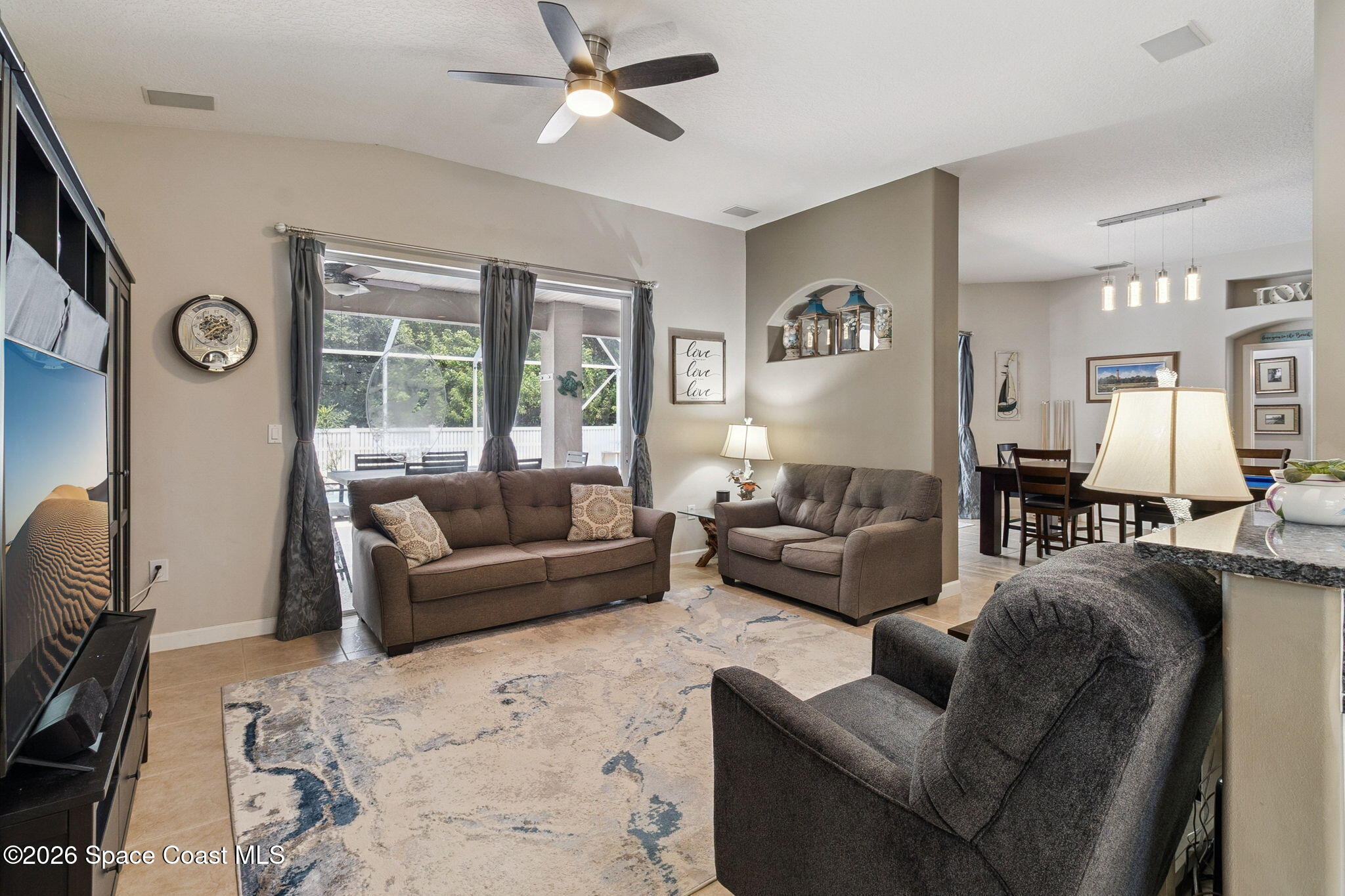 409 Gardendale Circle SE