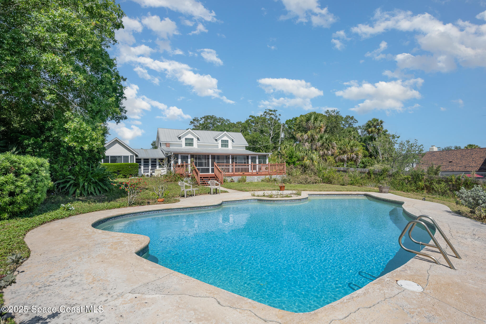 4320 Crooked Mile Road