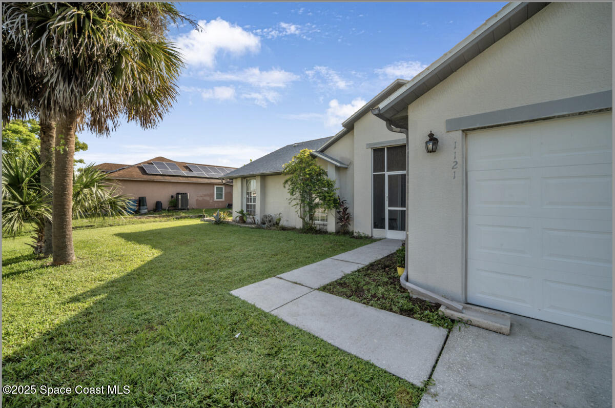 1121 Early Drive NW