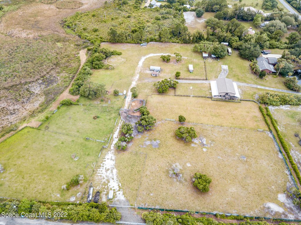 Photo of 515 Grant Road, Palm Bay, FL 32909 (MLS # 1057230)