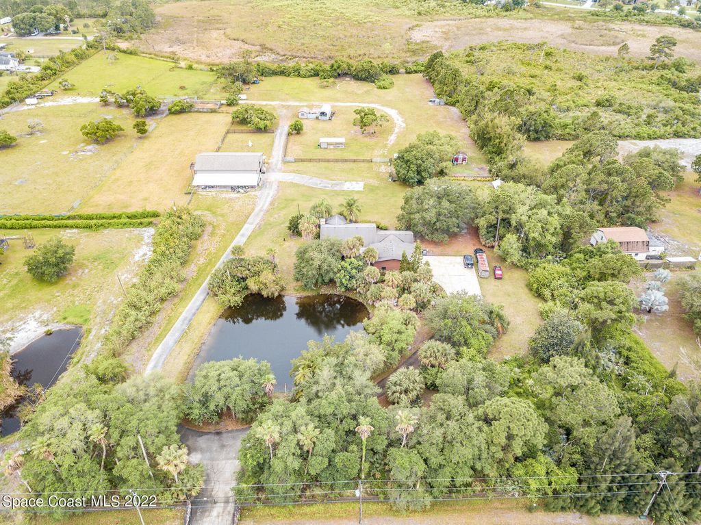 Photo of 515 Grant Road, Palm Bay, FL 32909 (MLS # 1057230)