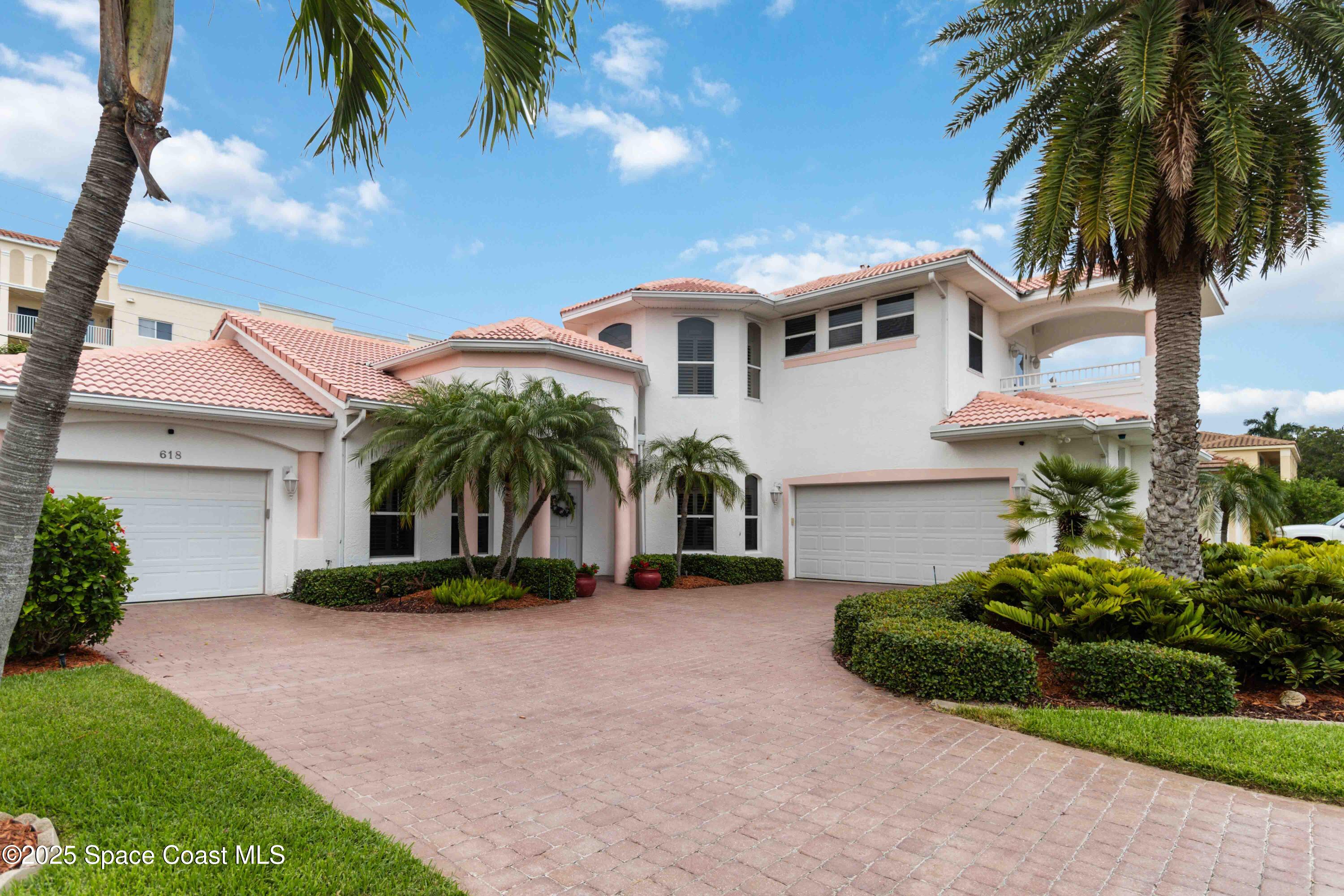 618 Manatee Bay Drive