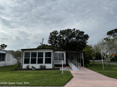 A home in Barefoot Bay