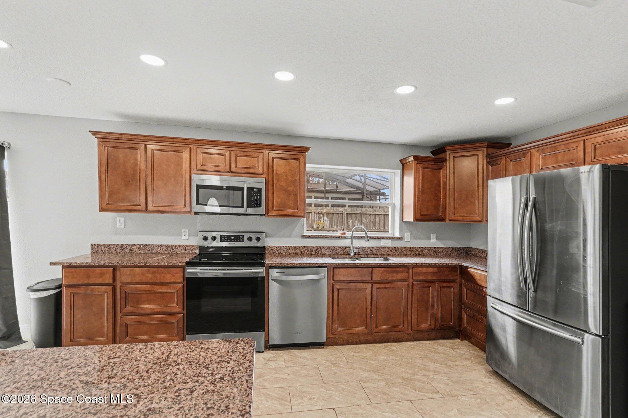 455 Riverside Avenue