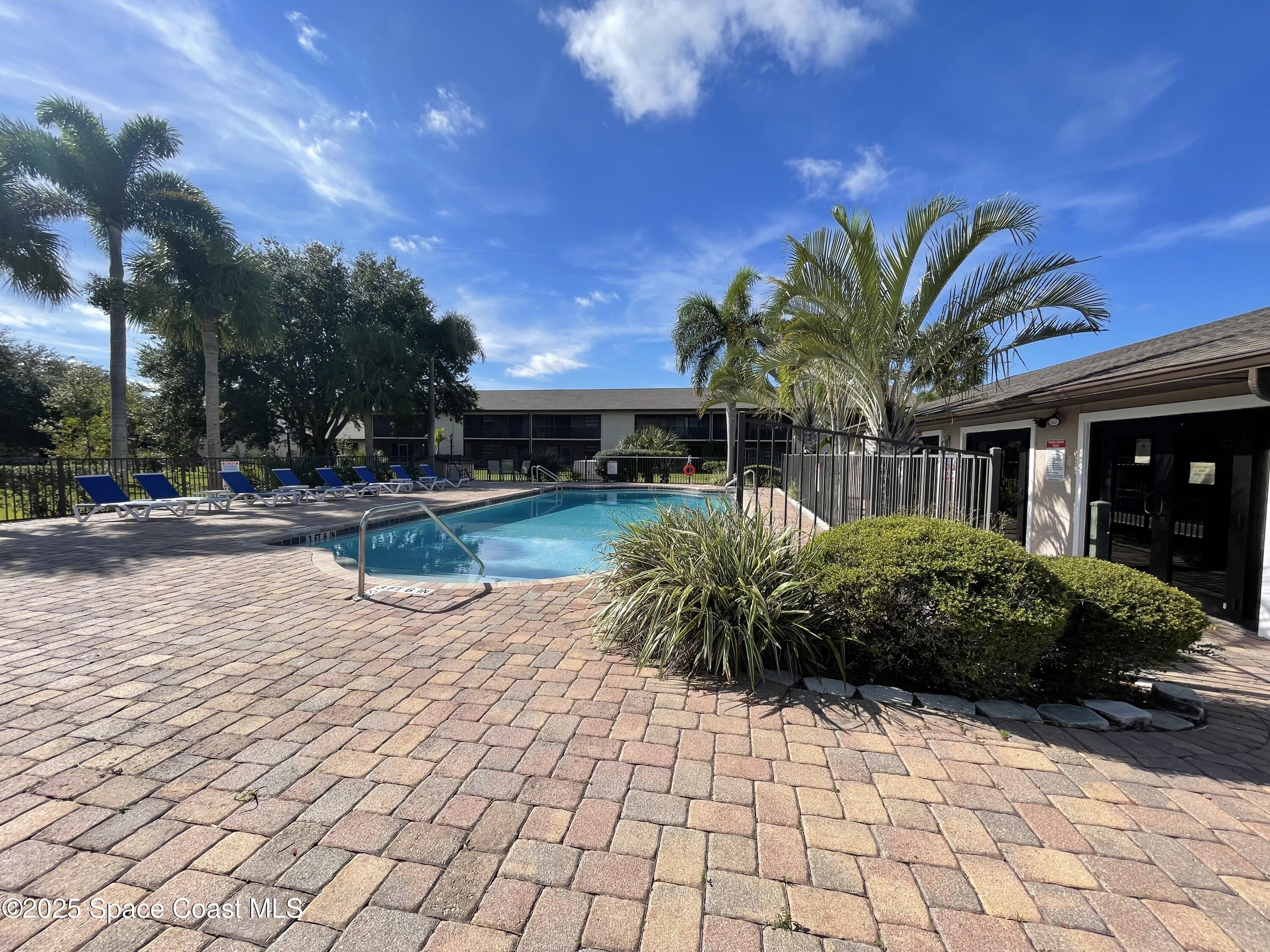 2790 Rhonda Lane