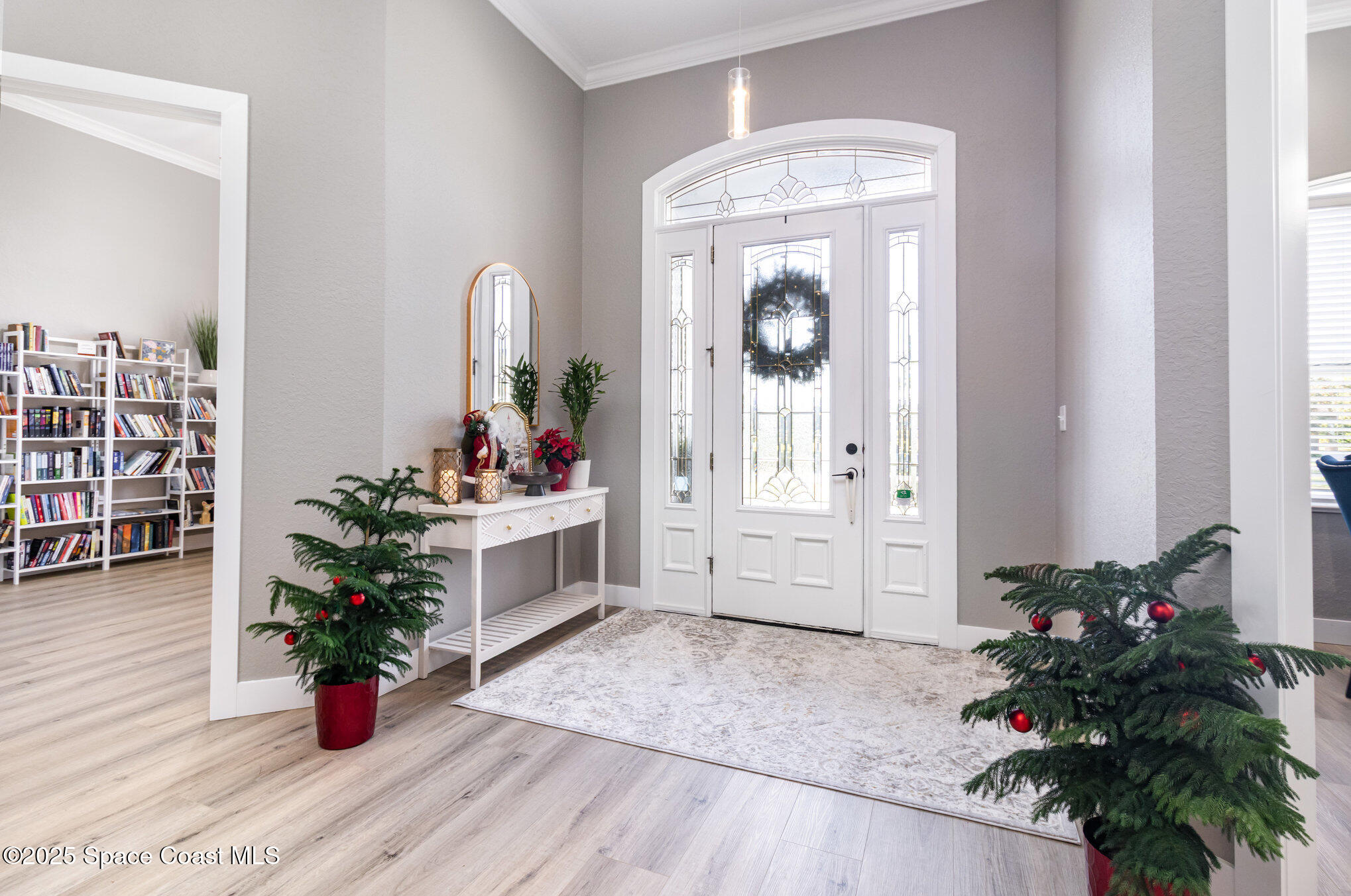 2795 Fawn Lake Boulevard