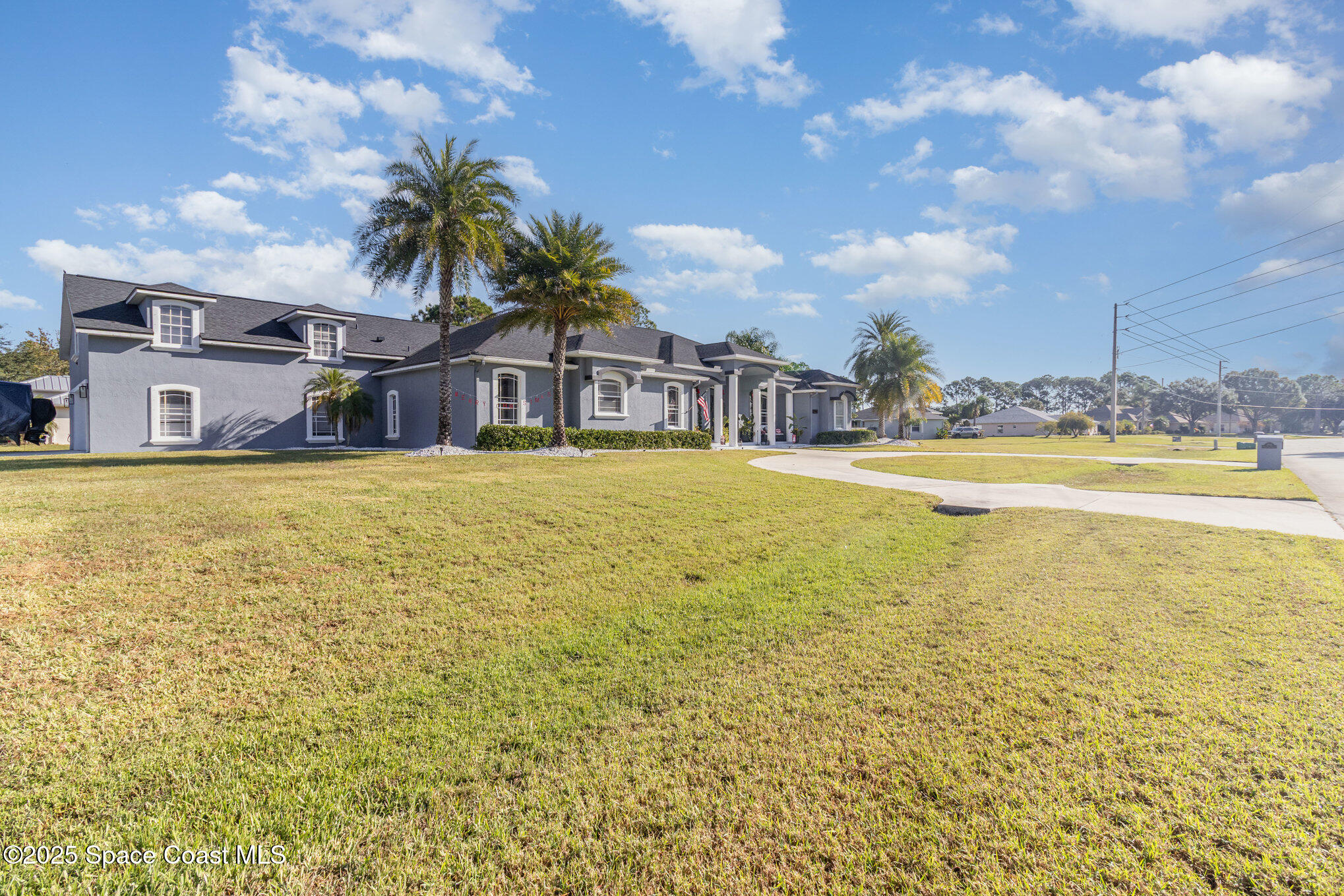 2795 Fawn Lake Boulevard