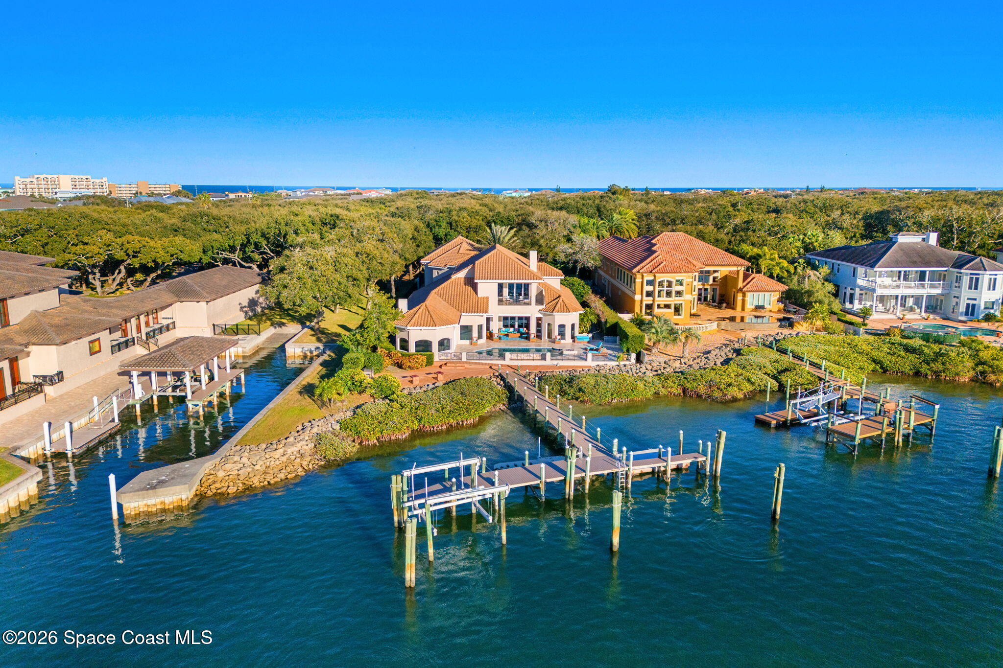 4828 S Peninsula Drive