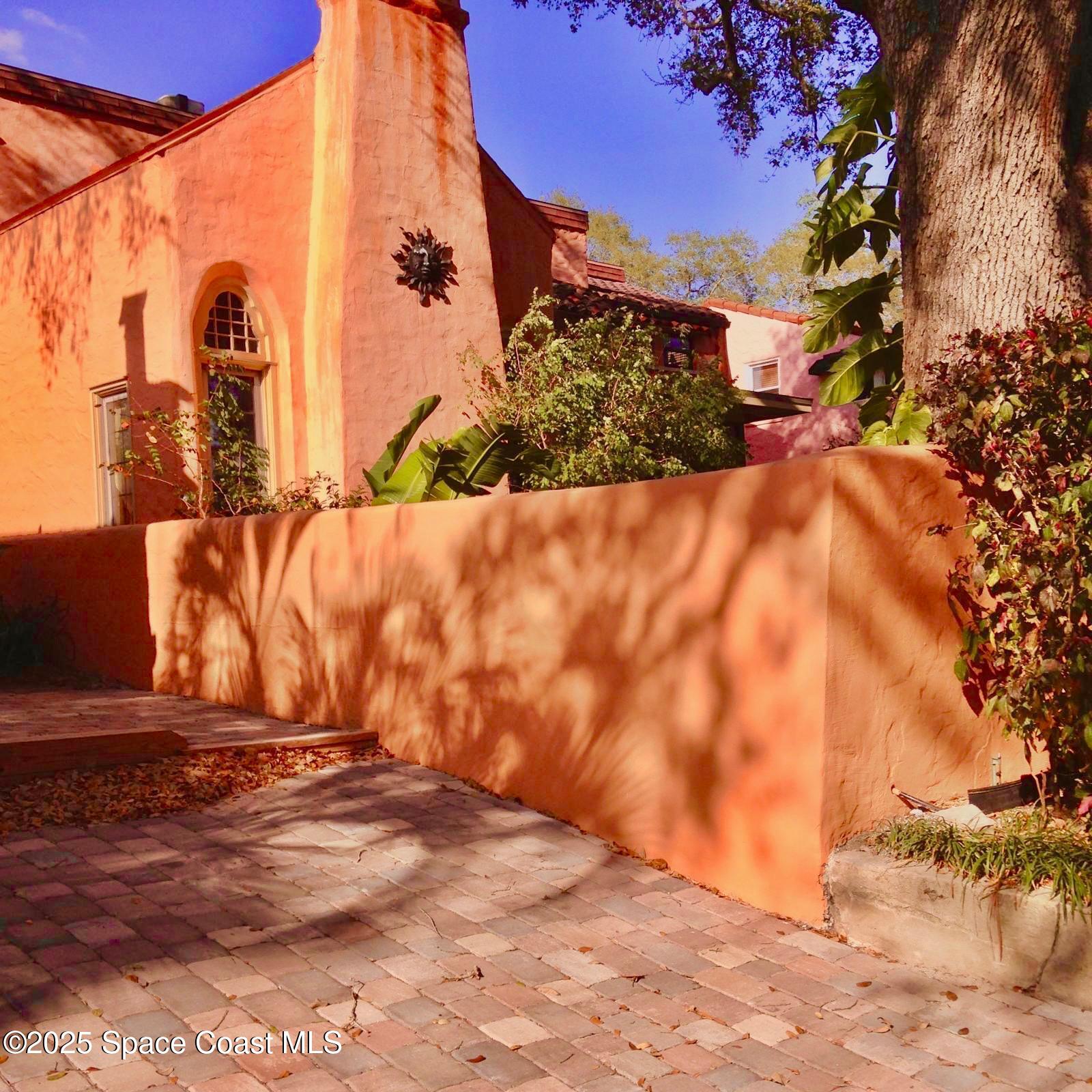 26 Orange Avenue