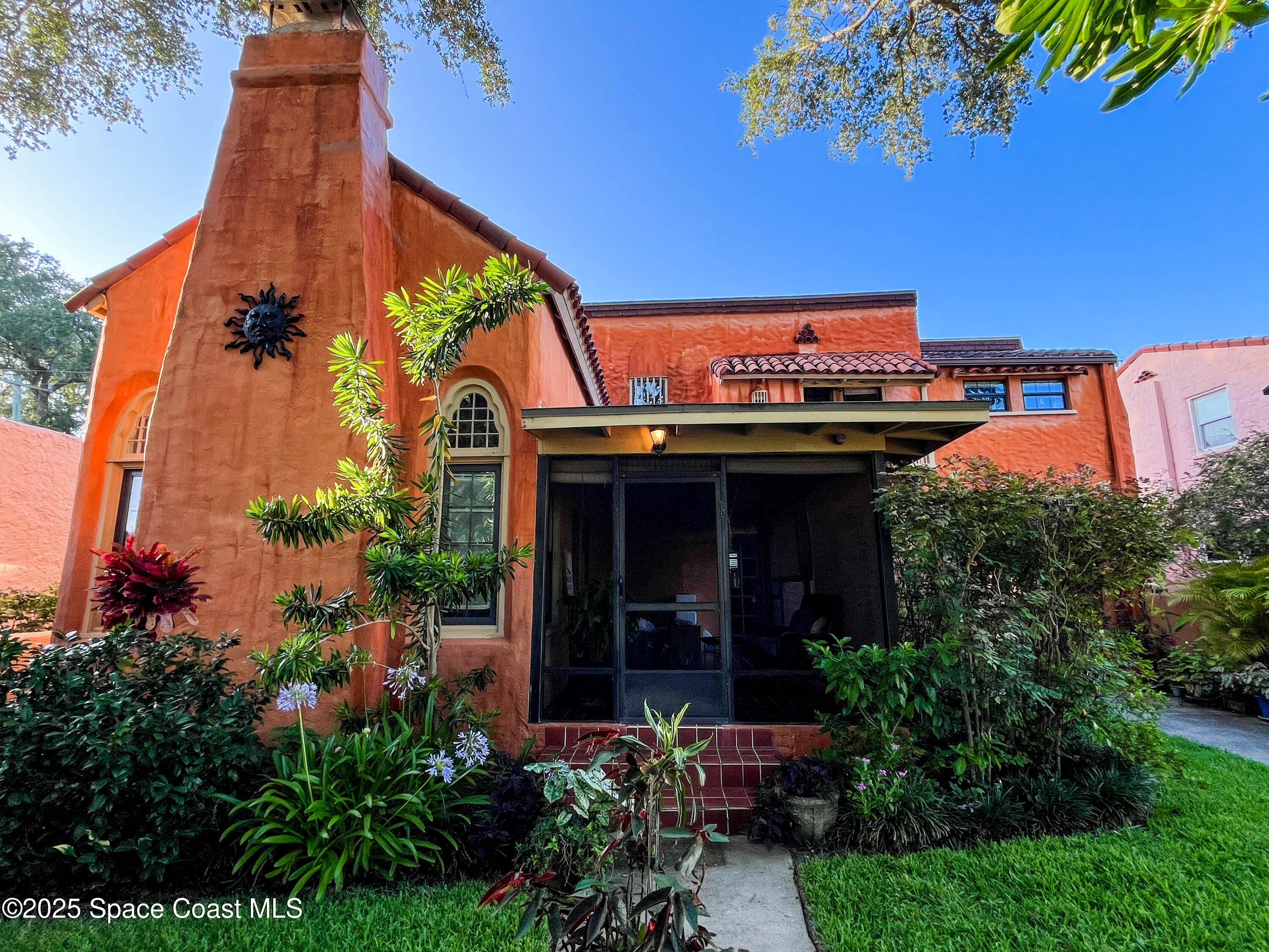 26 Orange Avenue