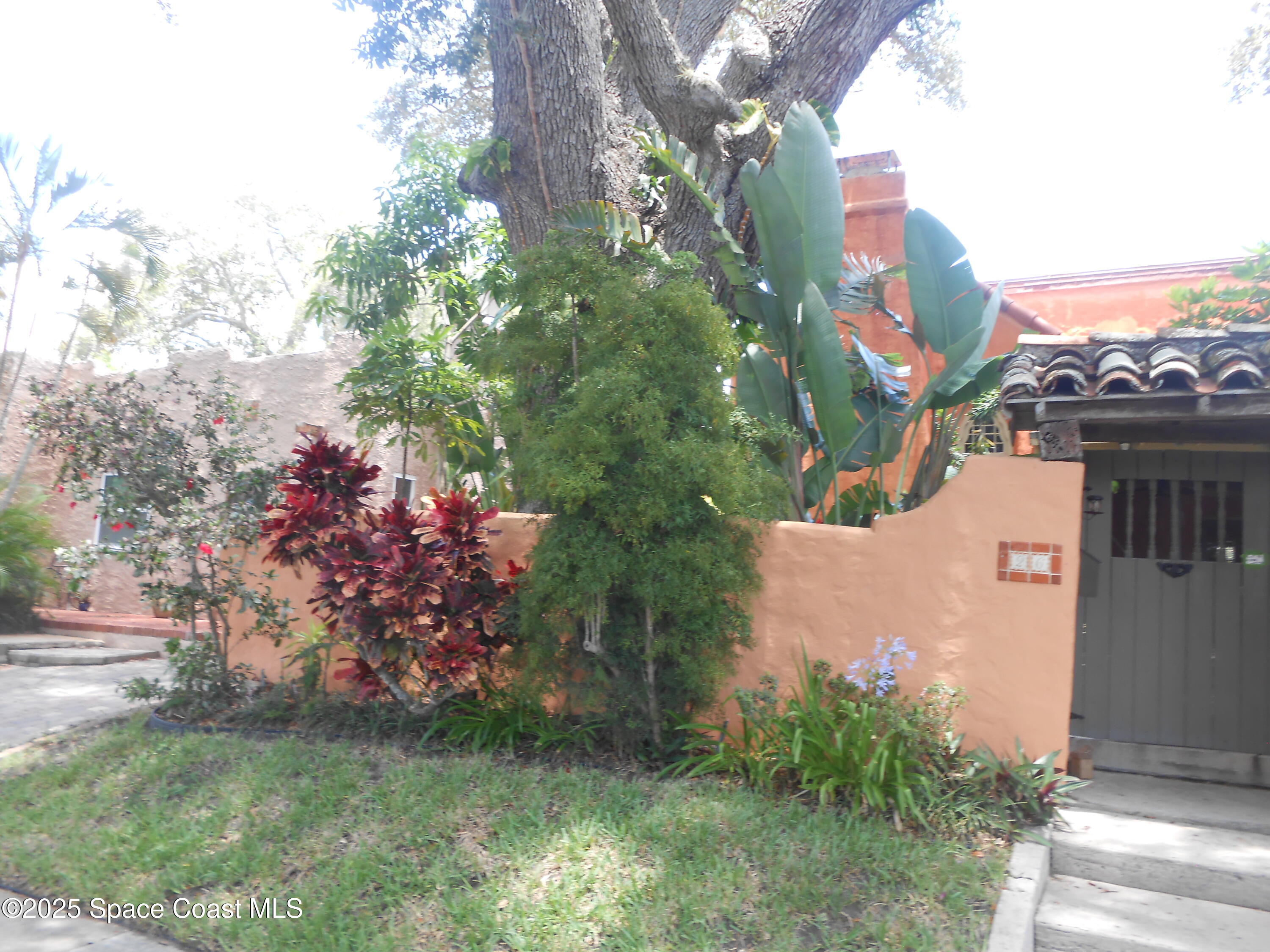 26 Orange Avenue