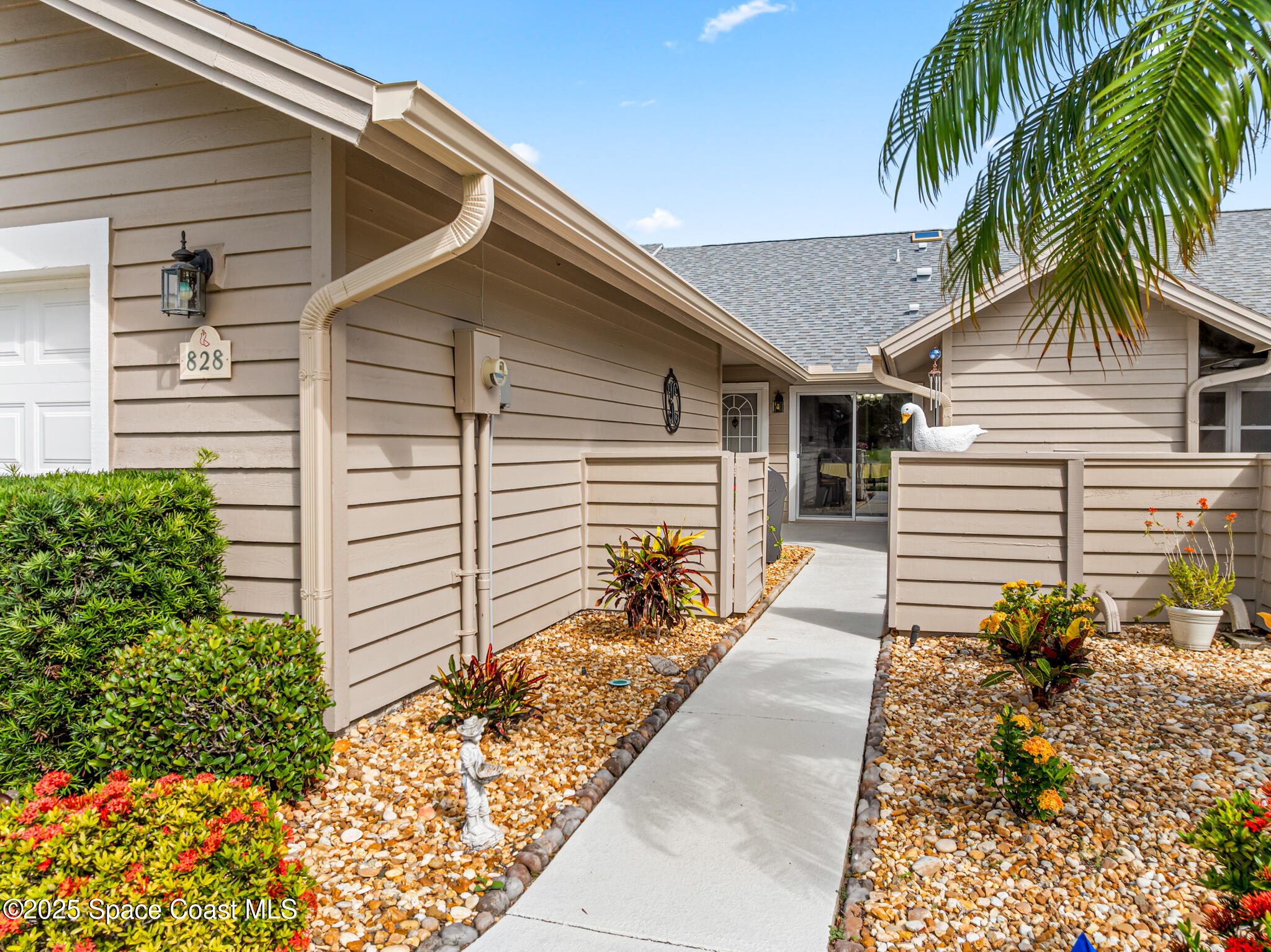 828 Willow Creek Lane