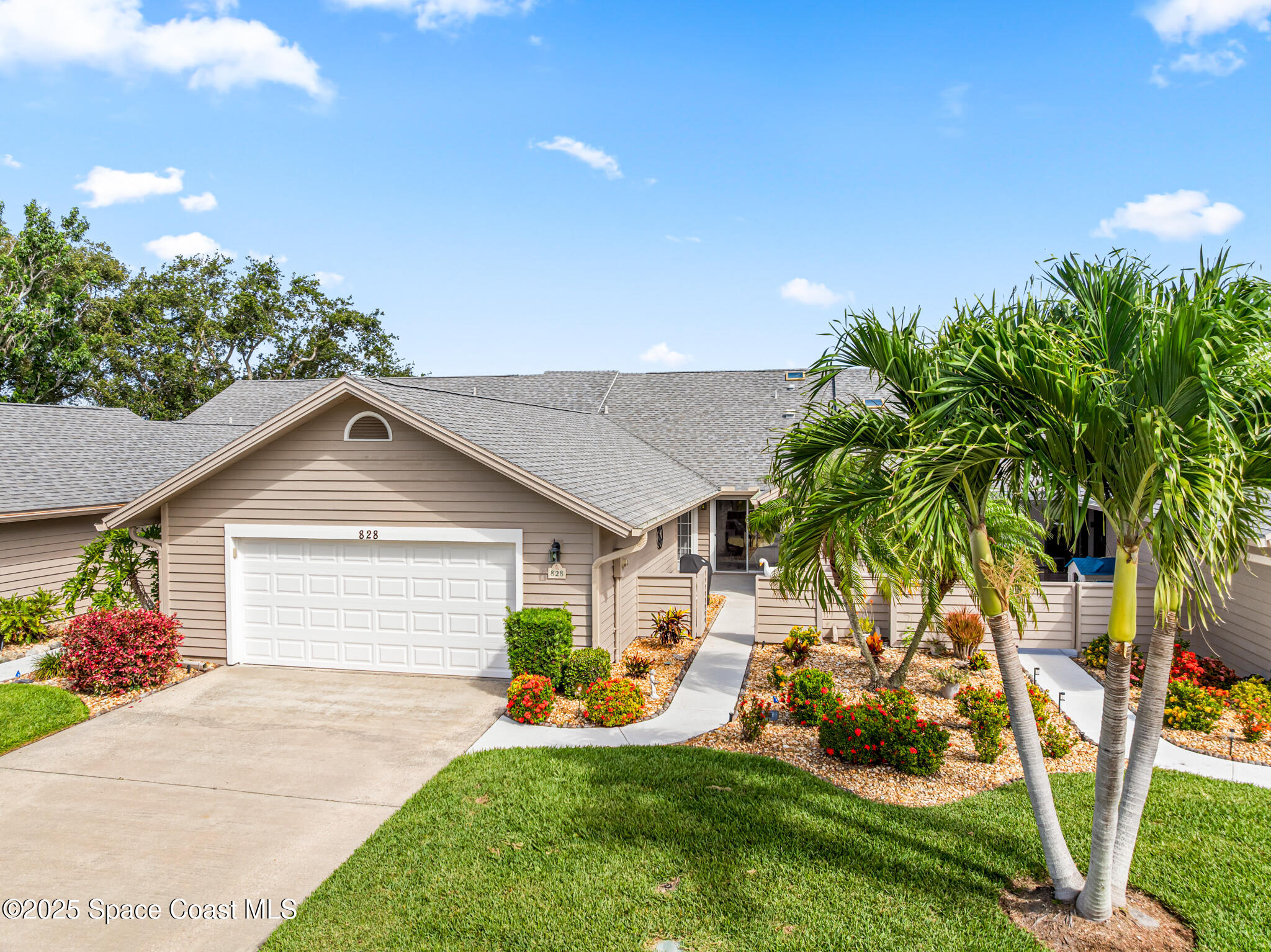 828 Willow Creek Lane