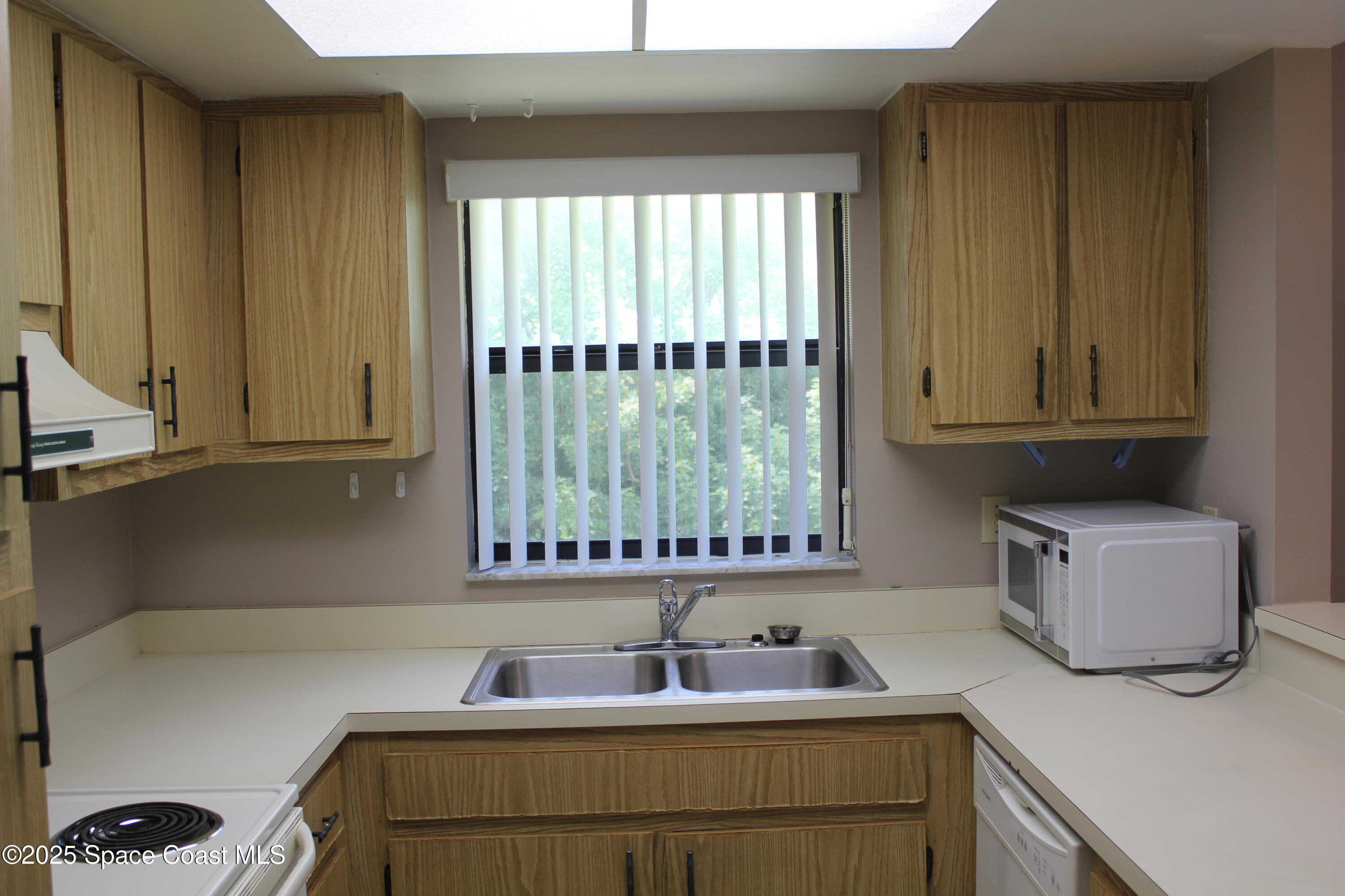 586 N Wickham Road 62