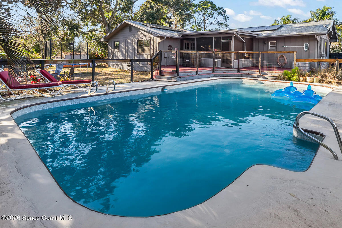 938 Dorchester Road NW