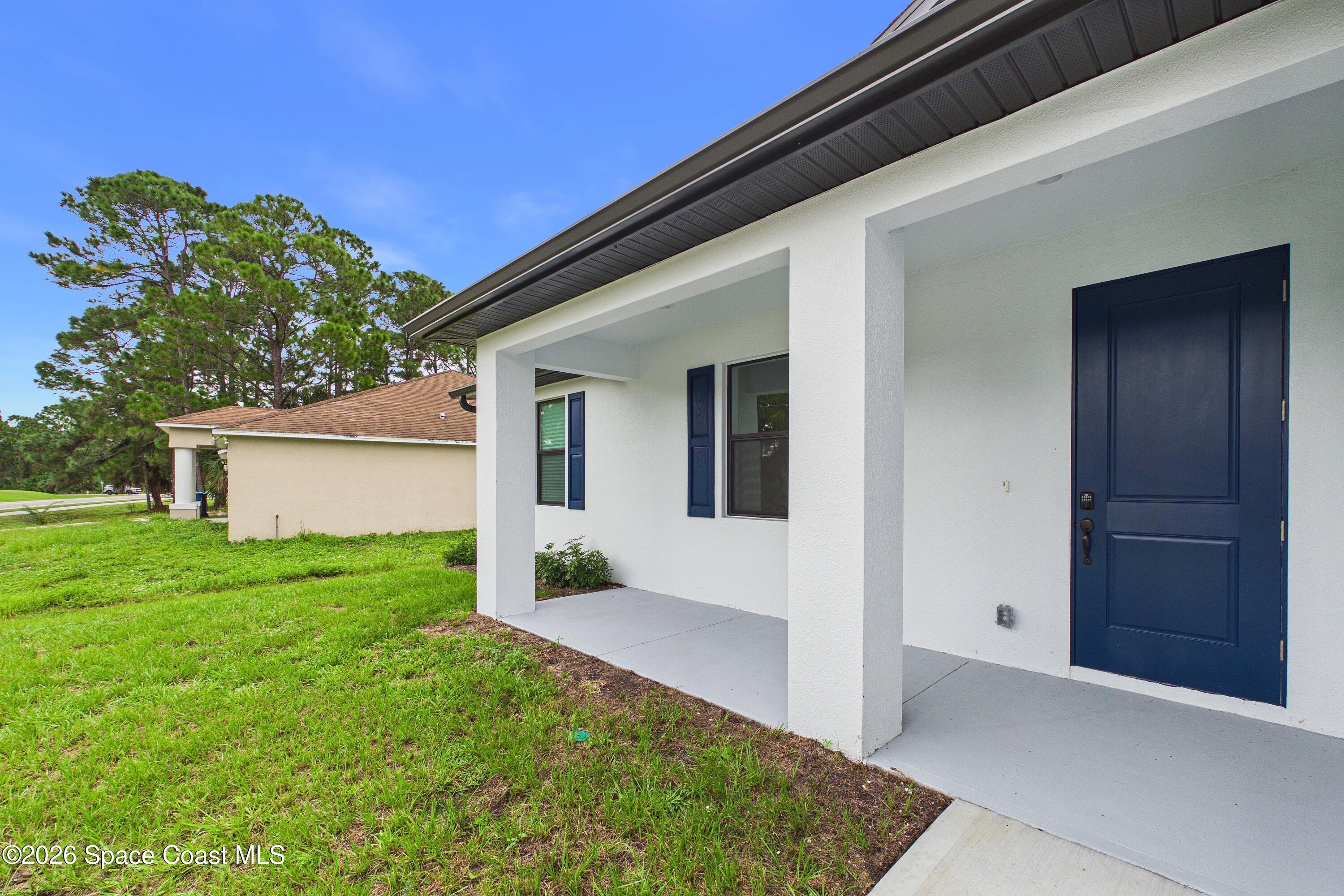 1327 De Groodt Road SW