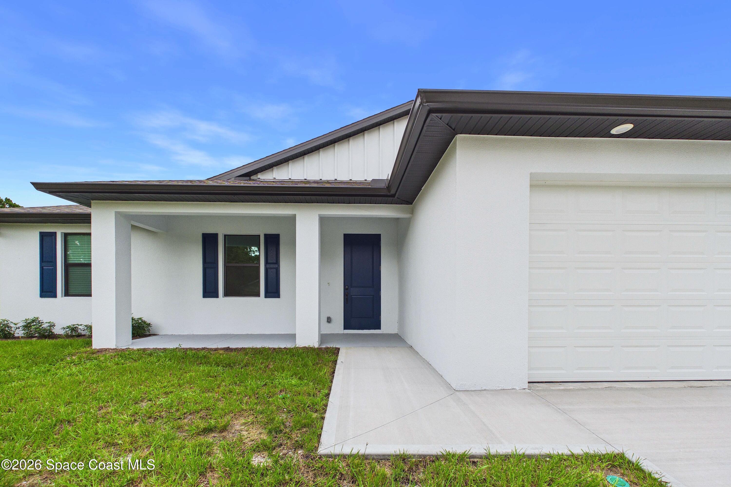 1327 De Groodt Road SW