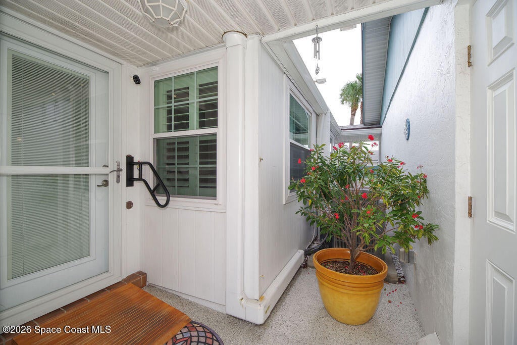 290 Paradise Boulevard 17