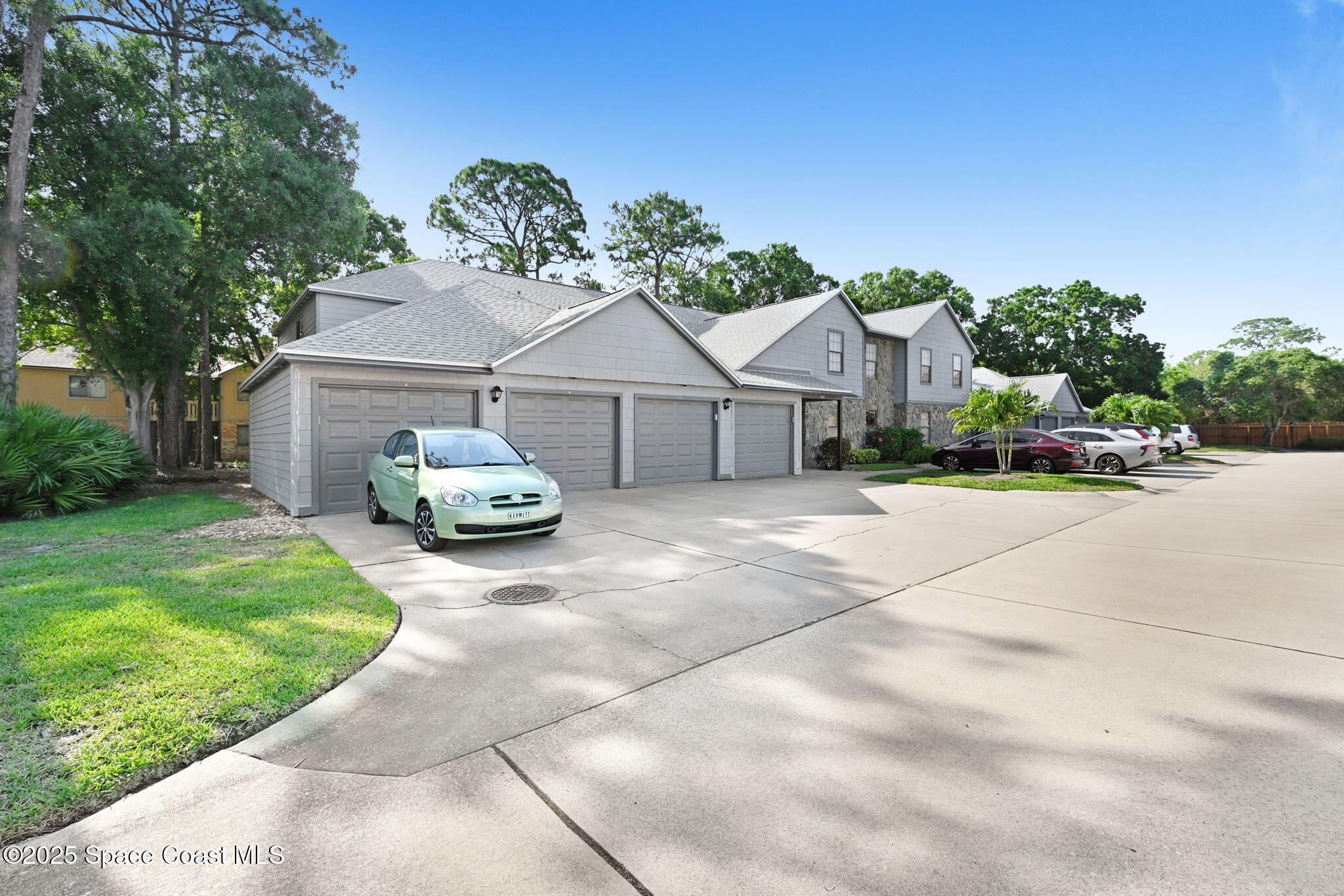 9040 York Lane 16g