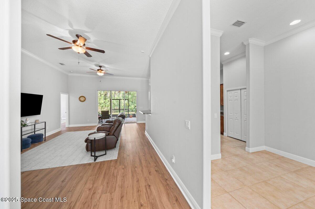 471 Hallmark Street SE