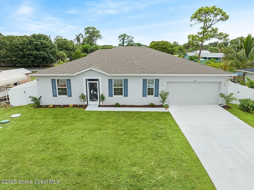 Photo of 507 Wimbrow Drive, Sebastian, FL 32958 (MLS # 1058753)