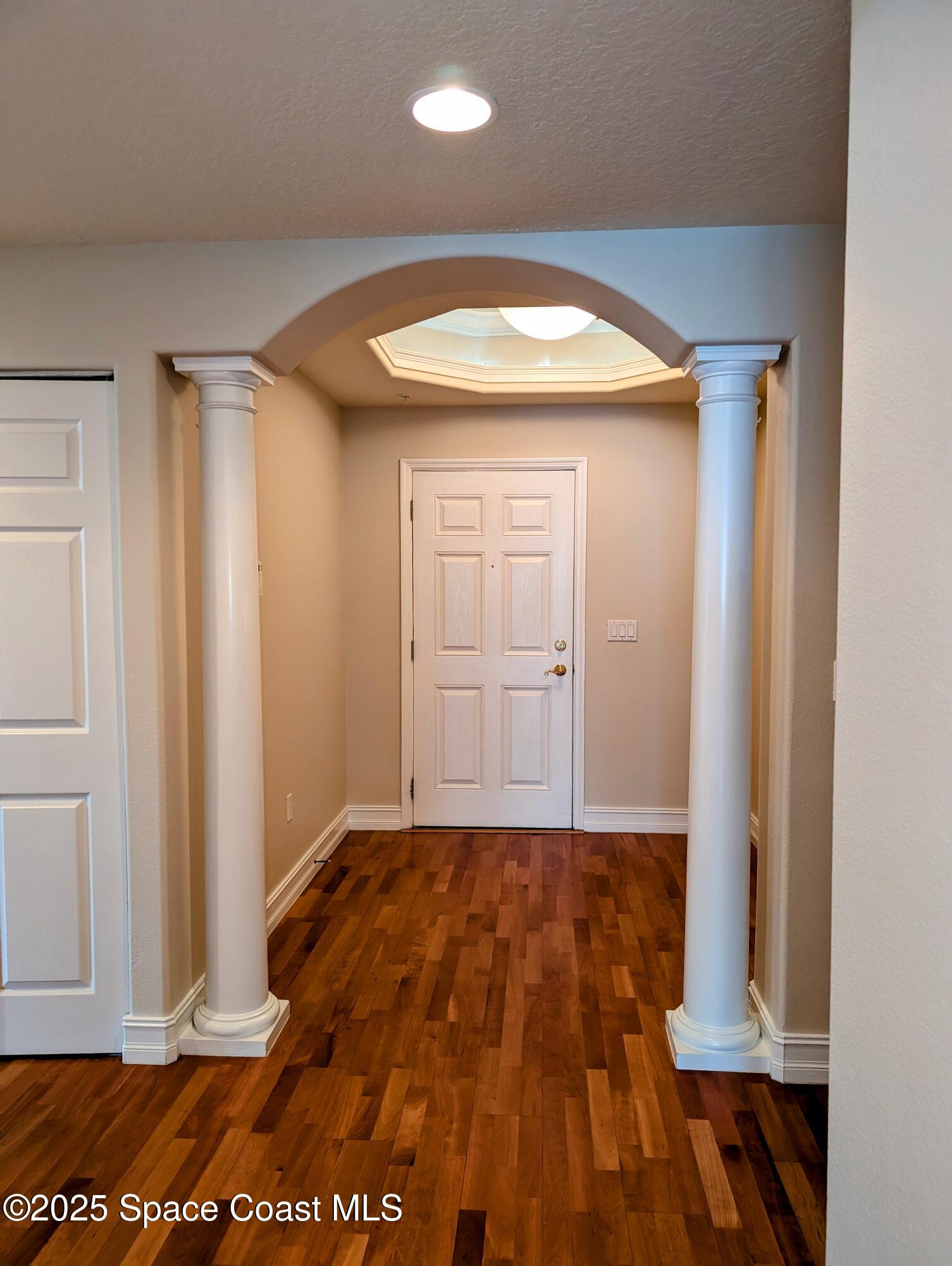 93 Delannoy Avenue 405