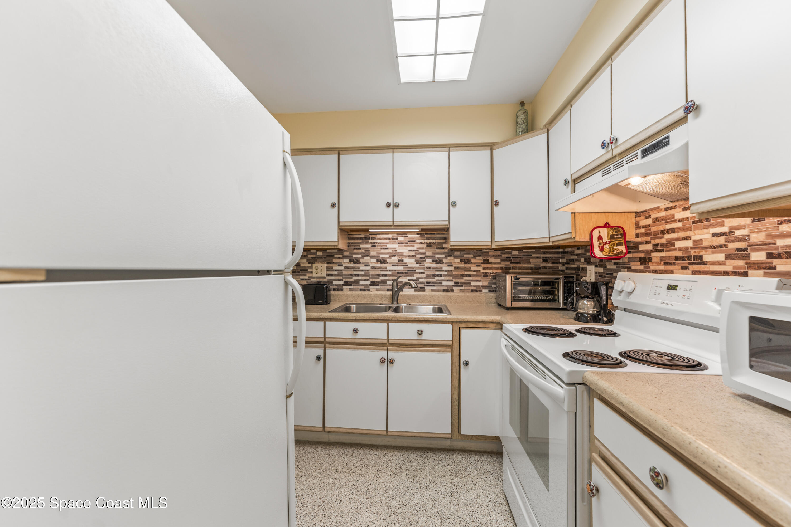 3190 N Atlantic Avenue 203