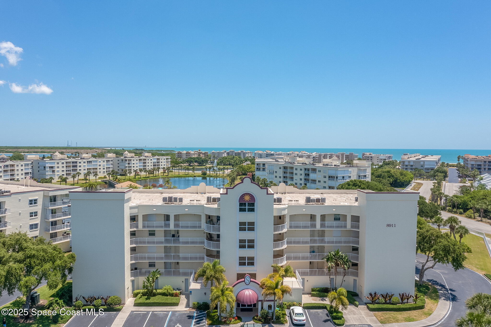 8911 Lake Drive 204