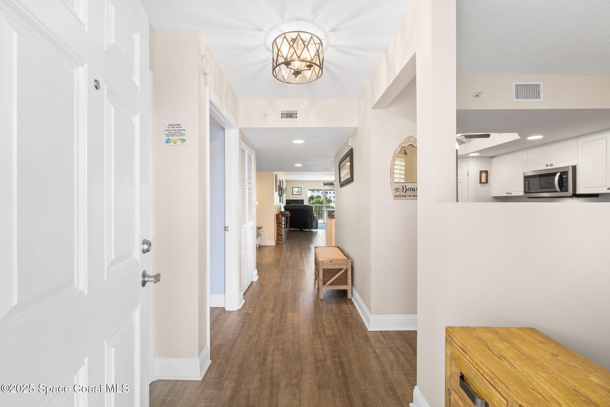 8911 Lake Drive 204