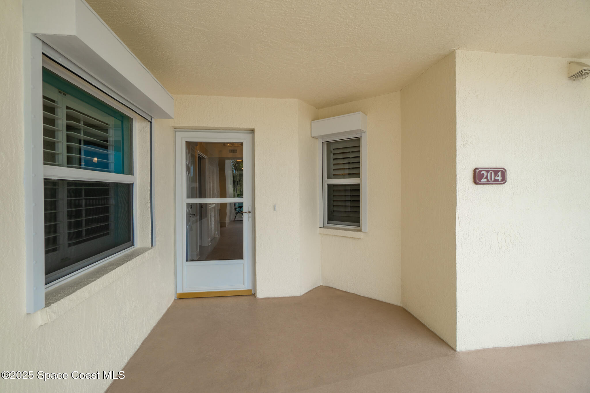 8911 Lake Drive 204