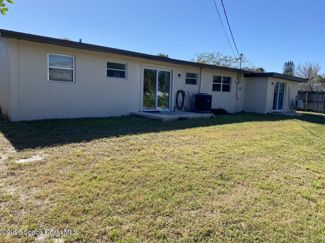 1230 Yacht Club Boulevard