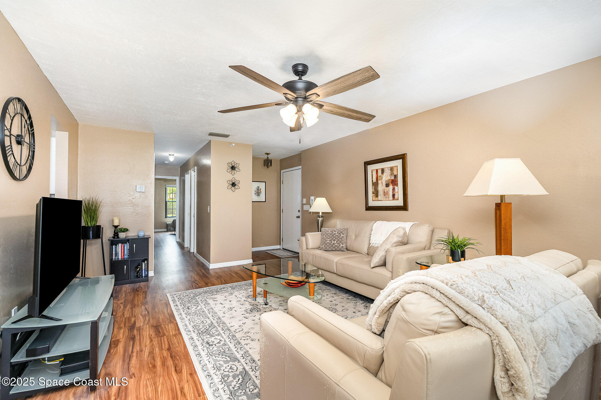 612 Saint Albans Court 19b