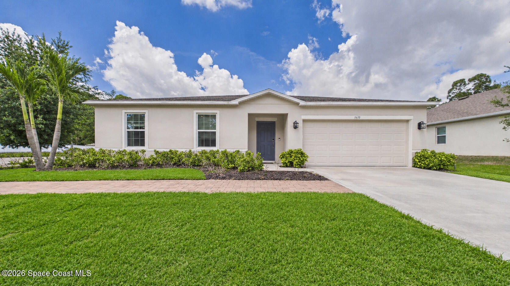 1610 De Groodt Road SW