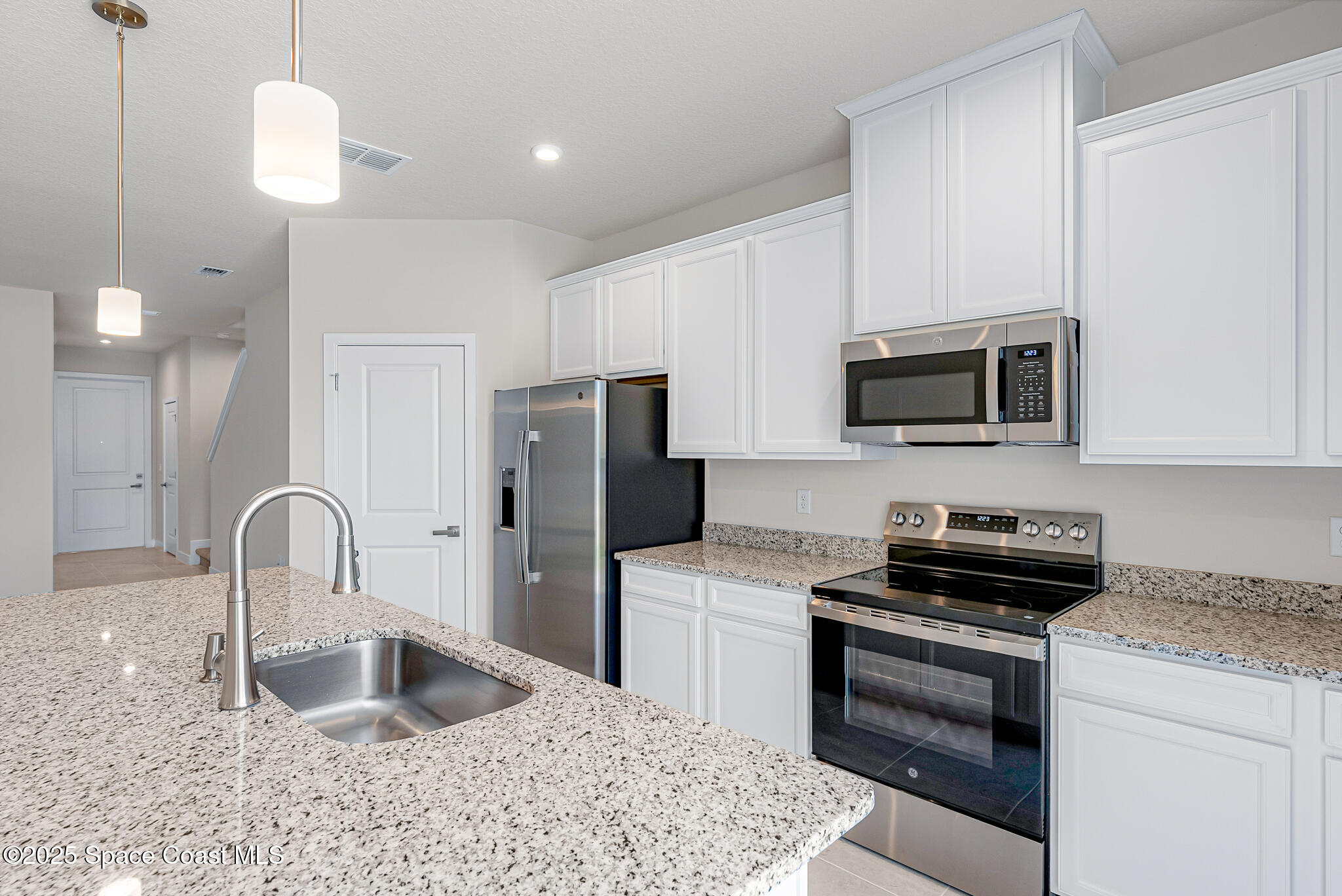 1685 Kendall Pointe Place