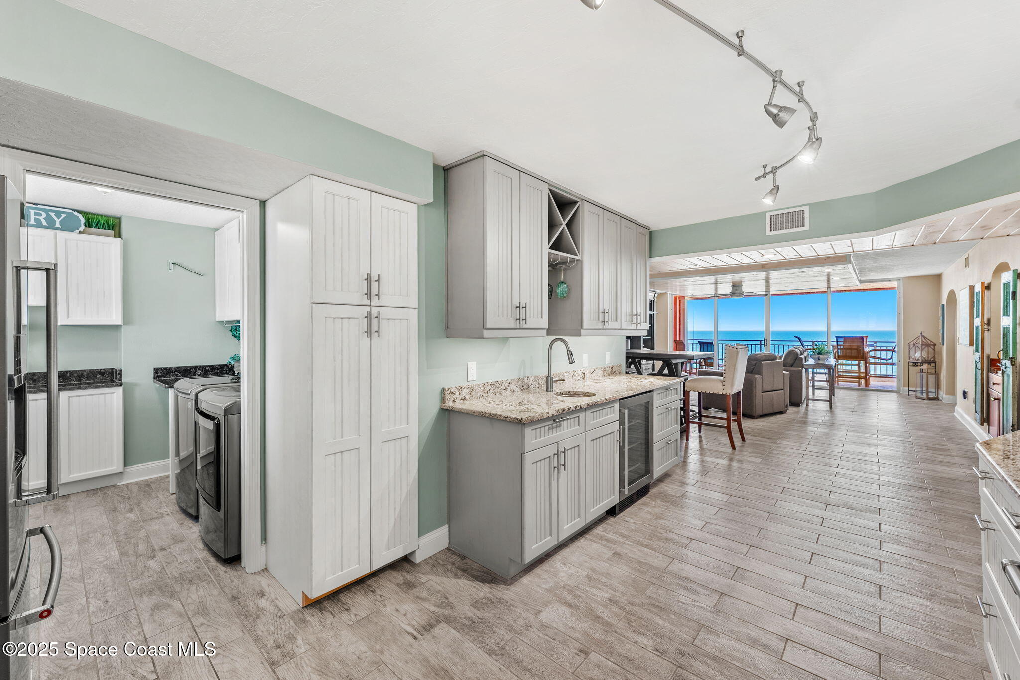 5635 Highway A1a A802