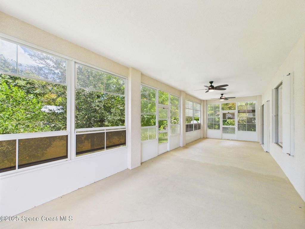 Photo of 826 Riviera Avenue, Sebastian, FL 32958 (MLS # 1054047)