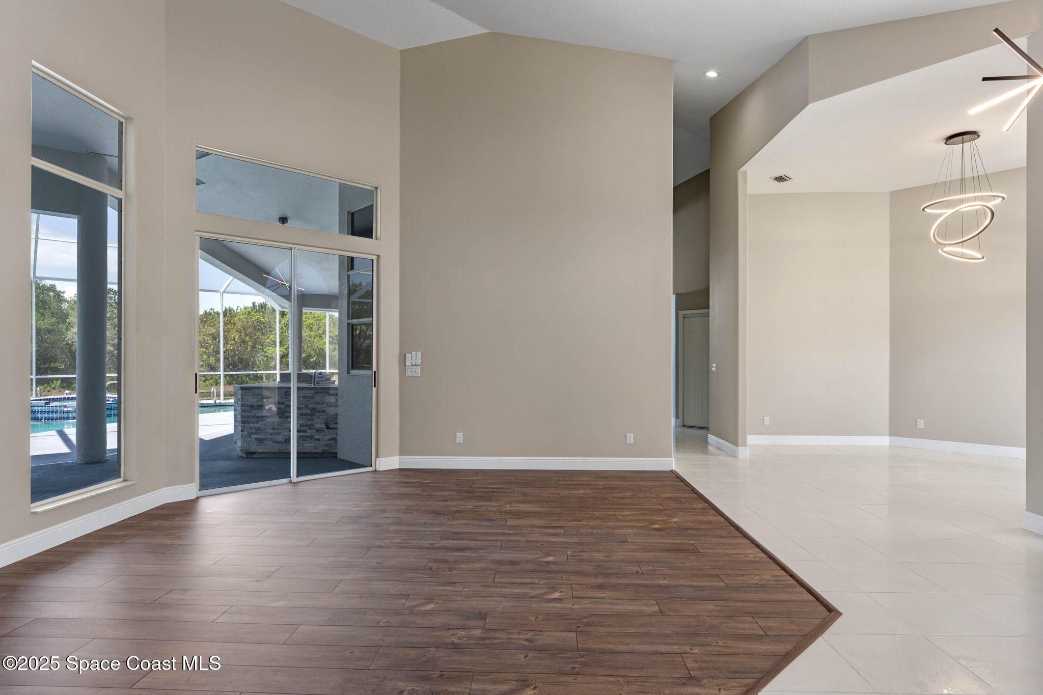 706 Palmer Way