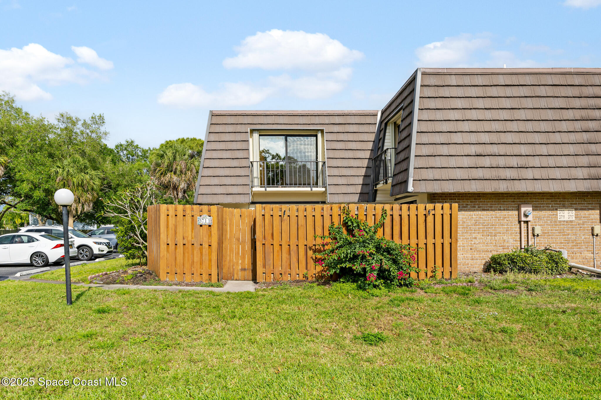 3711 Vista Oaks Circle NE