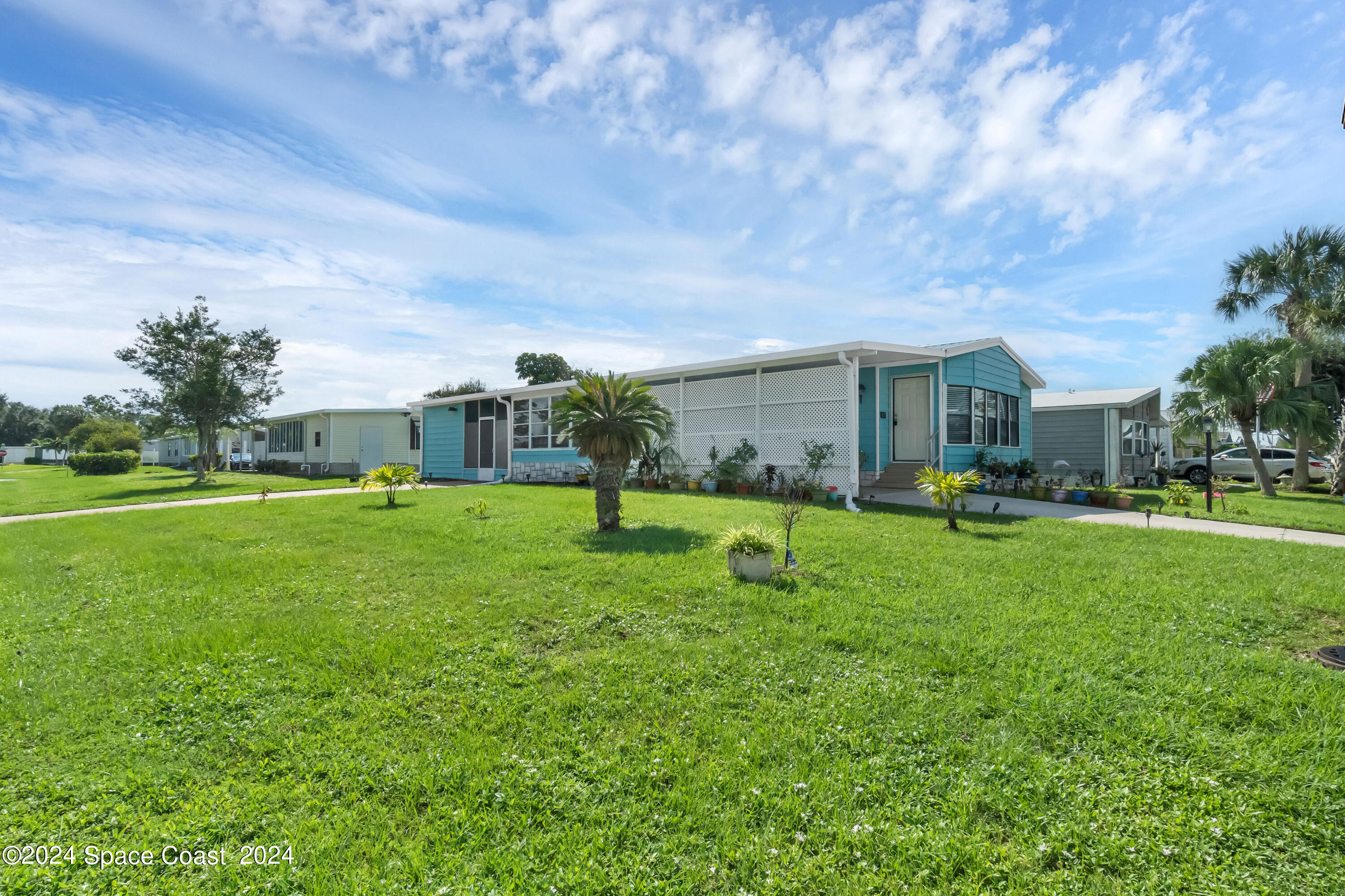 901 Oleander Circle
