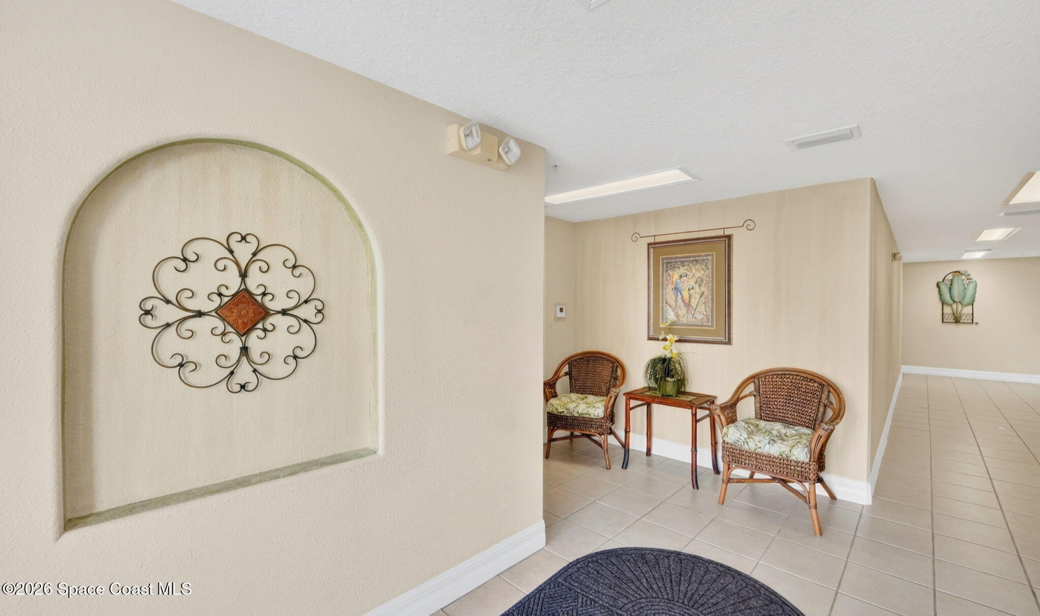 8903 Laguna Lane 301