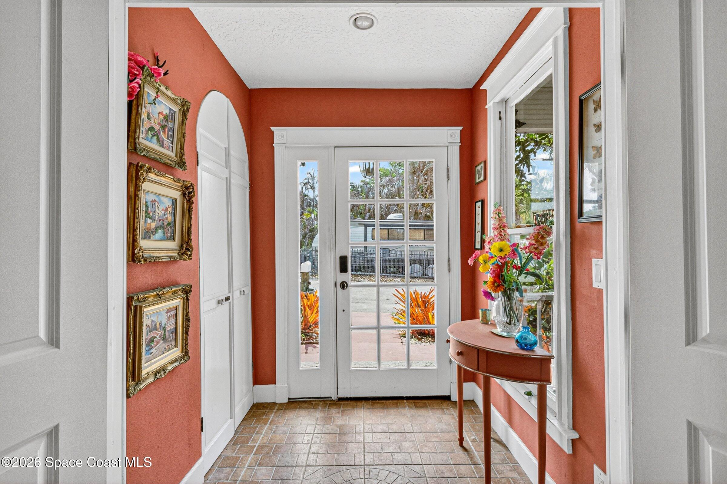 1102 Hyde Park Lane