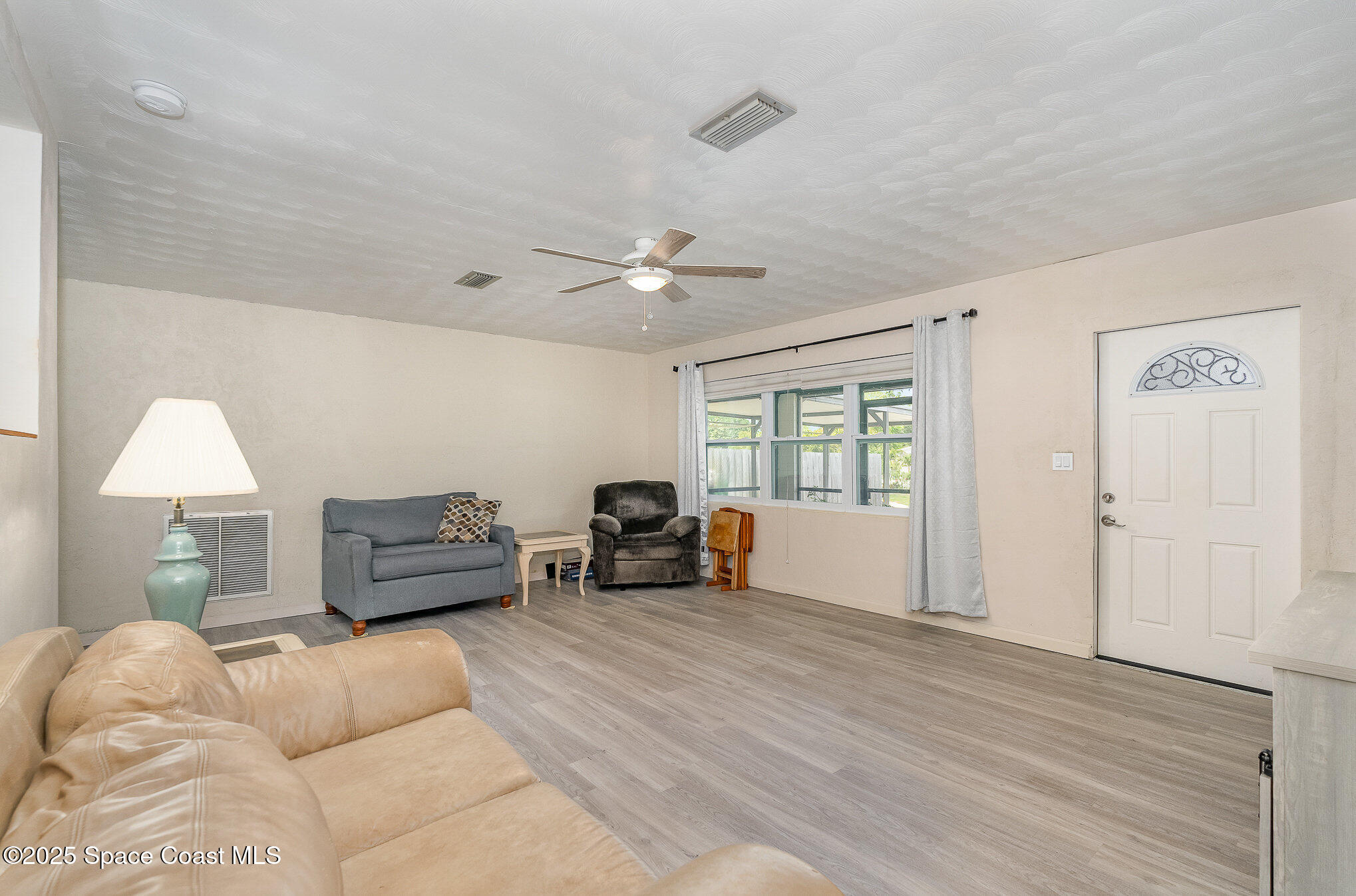 907 Westview Drive