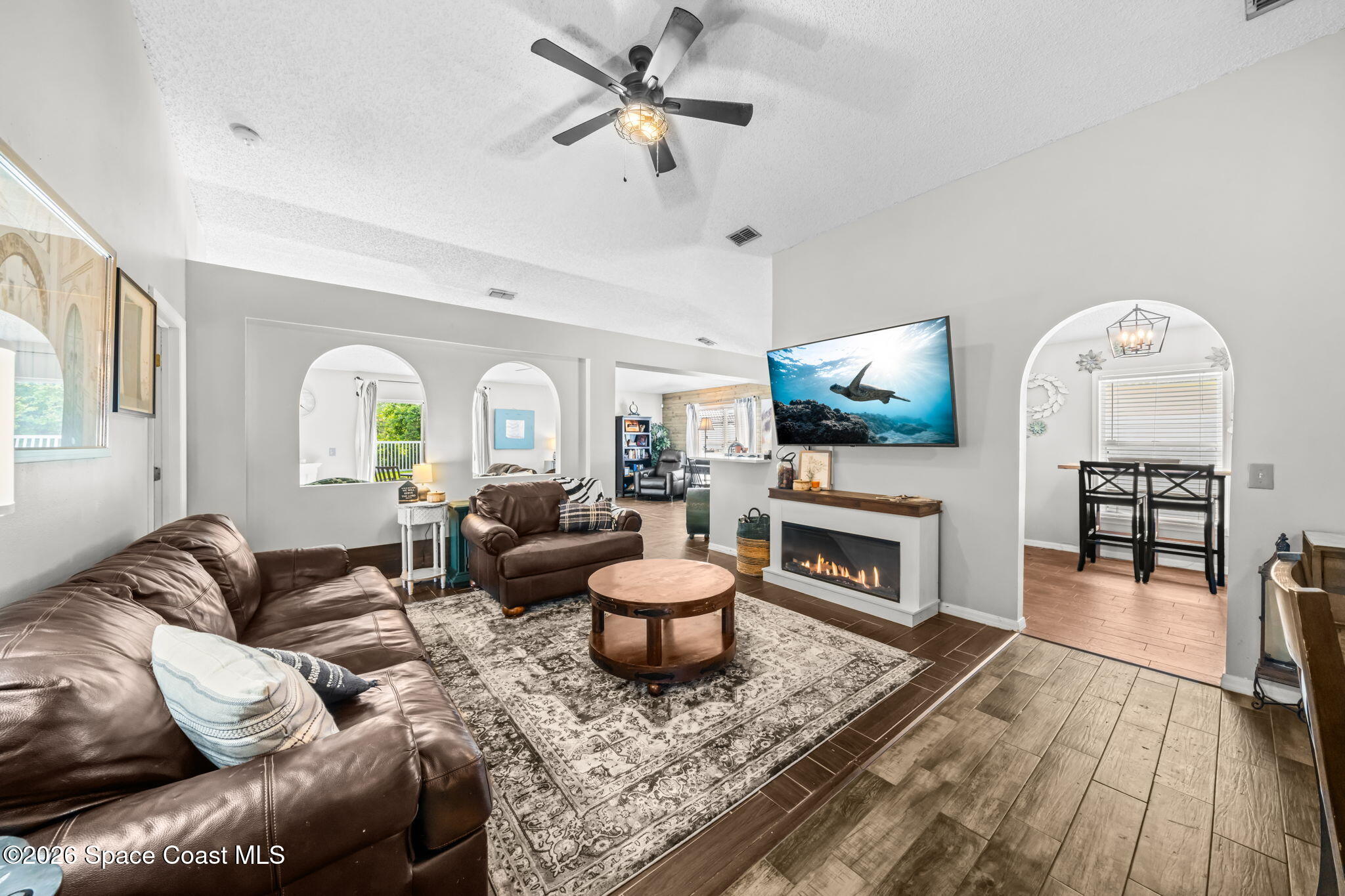 4616 Four Lakes Drive