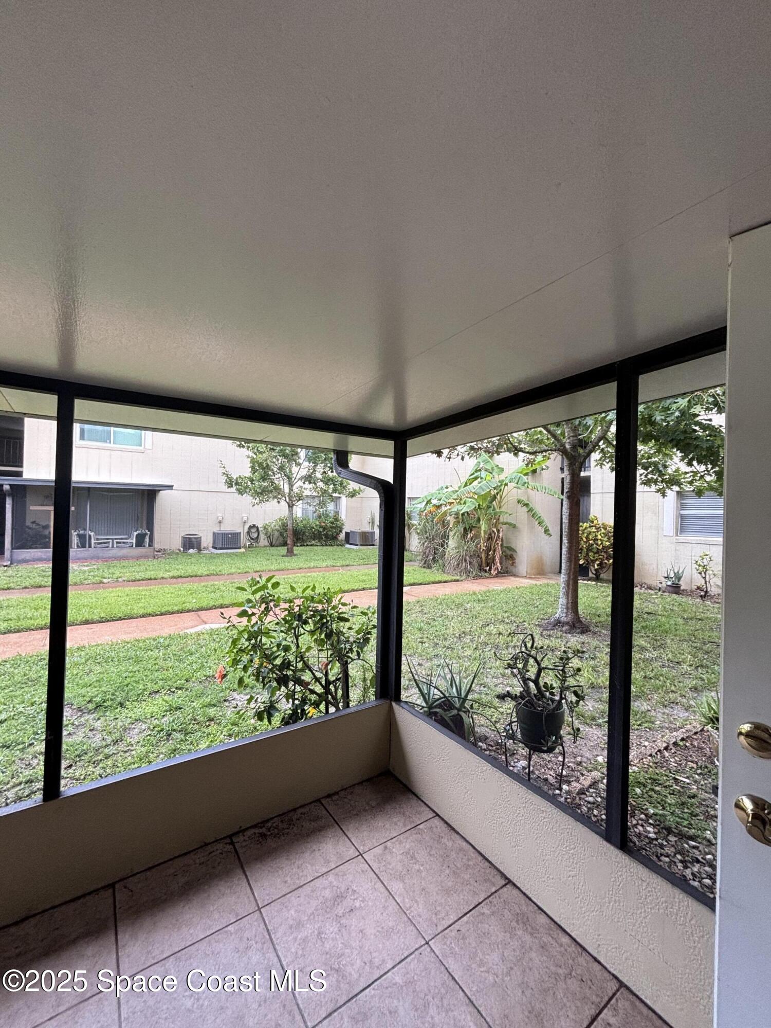 4304 London Town Road 102