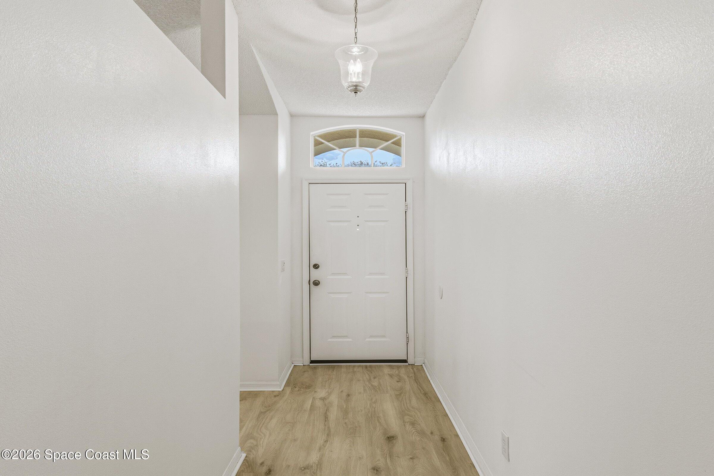 1448 Hill Avenue
