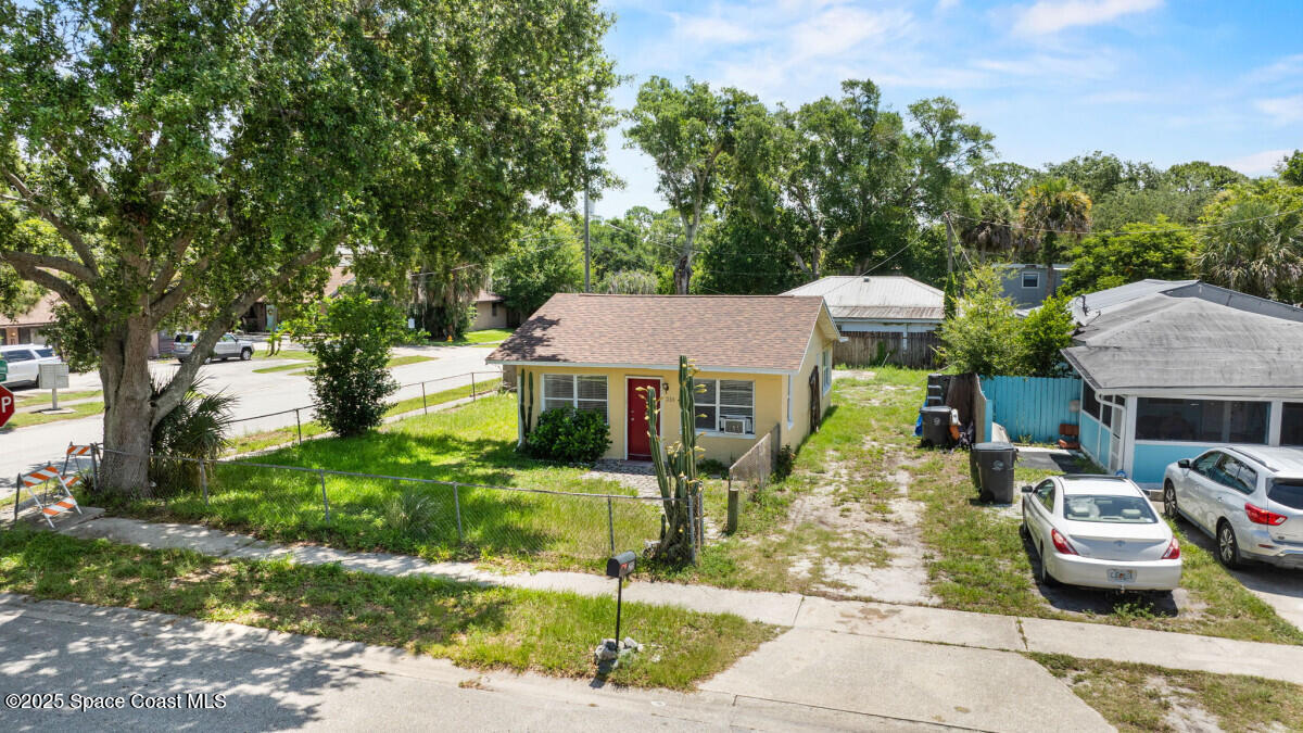 215 N Grannis Avenue
