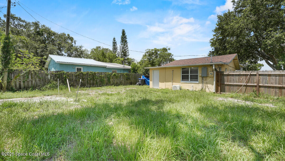 215 N Grannis Avenue