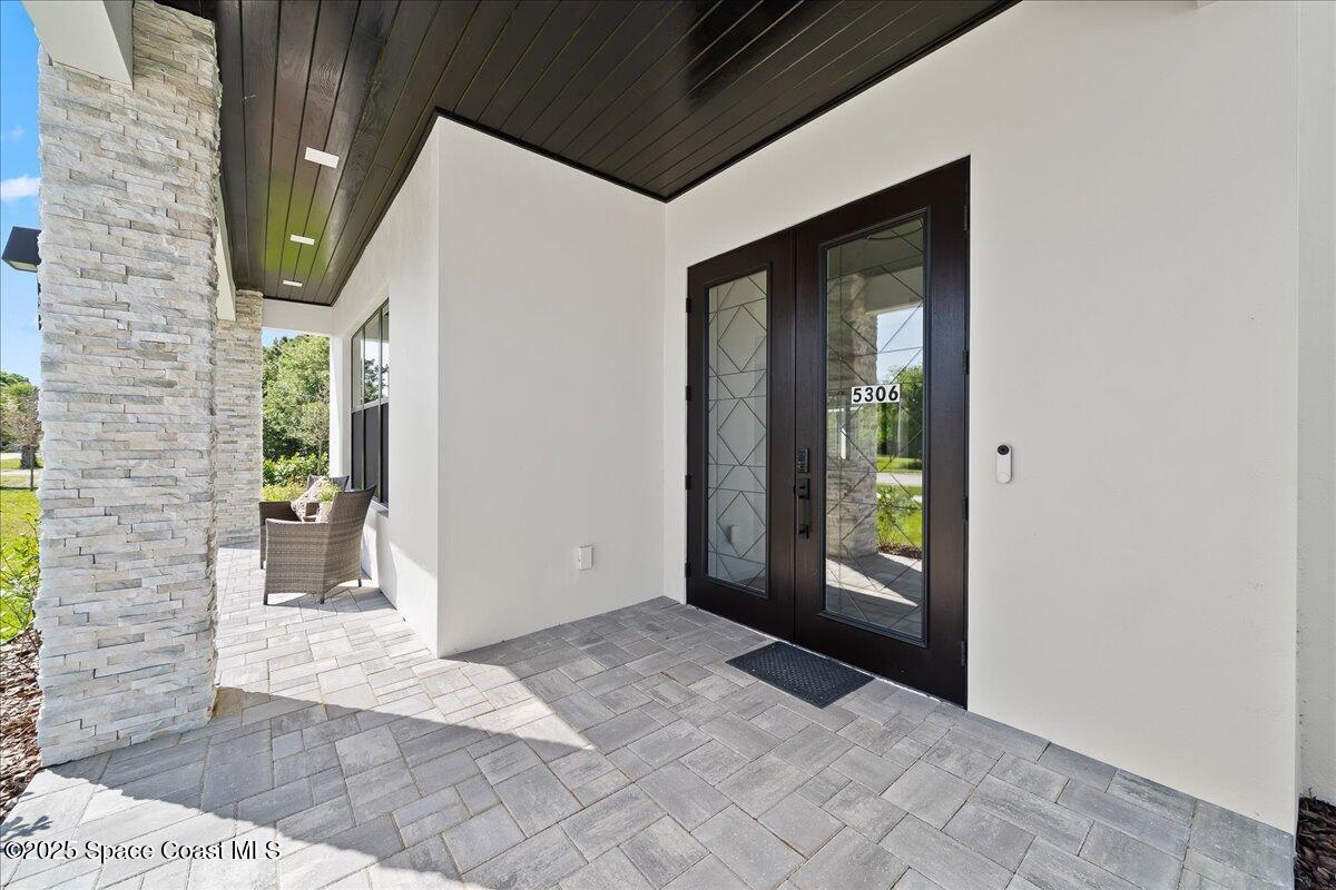 5306 Riveredge Drive