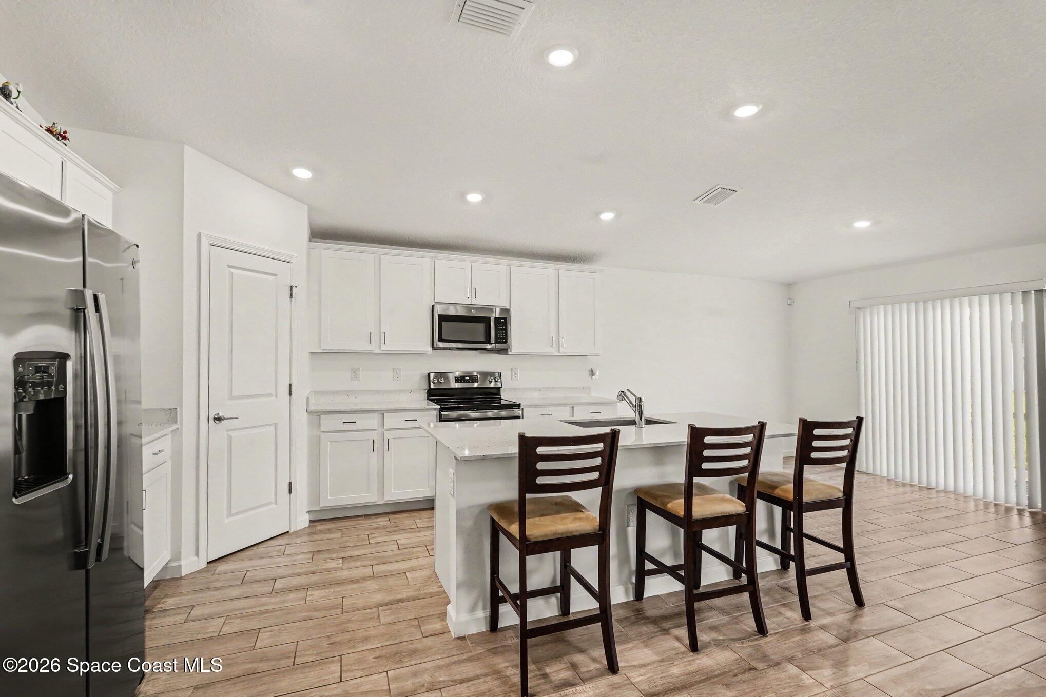 906 Dockside Drive SW